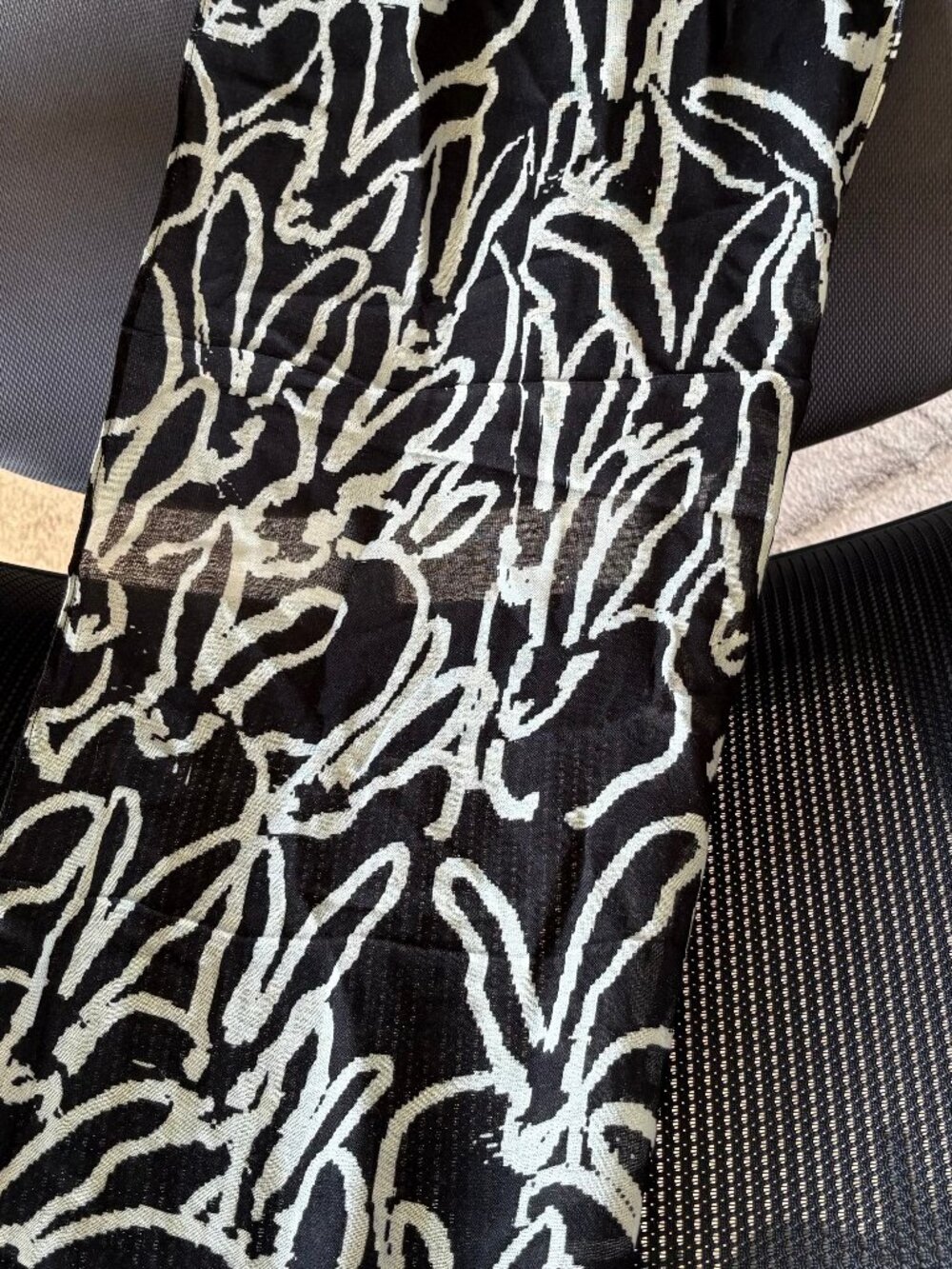 Hunt Slonem Scraf 100% Cotton